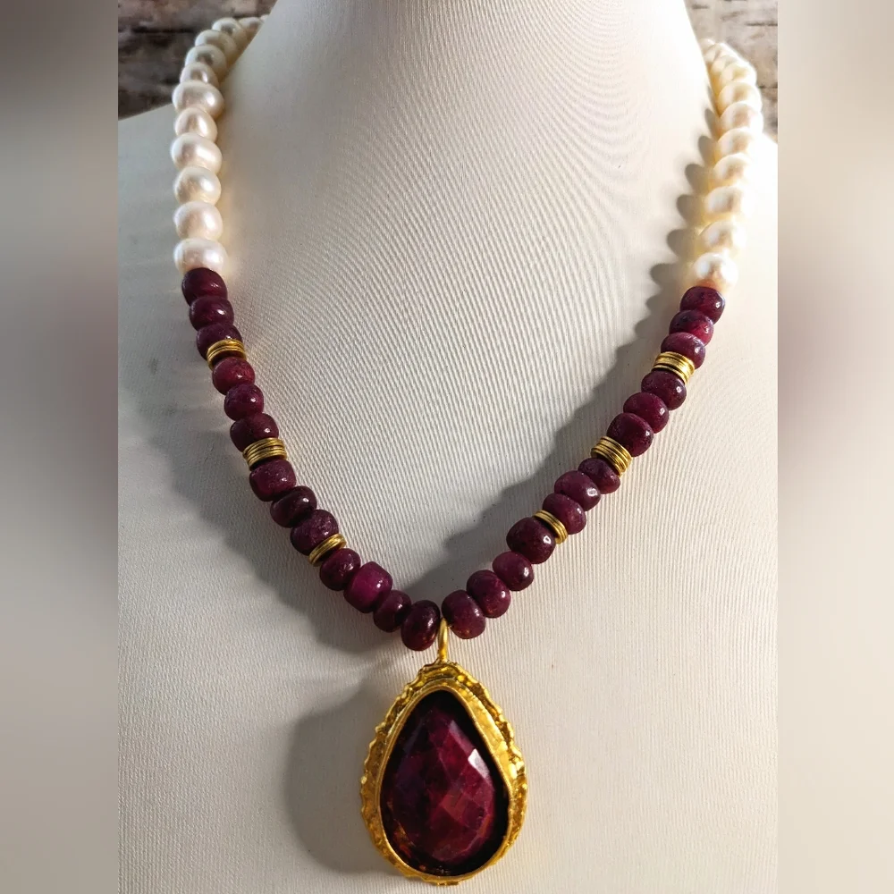 Genuine Rough Ruby 9 Carats And Freshwater Pearl Bracelet